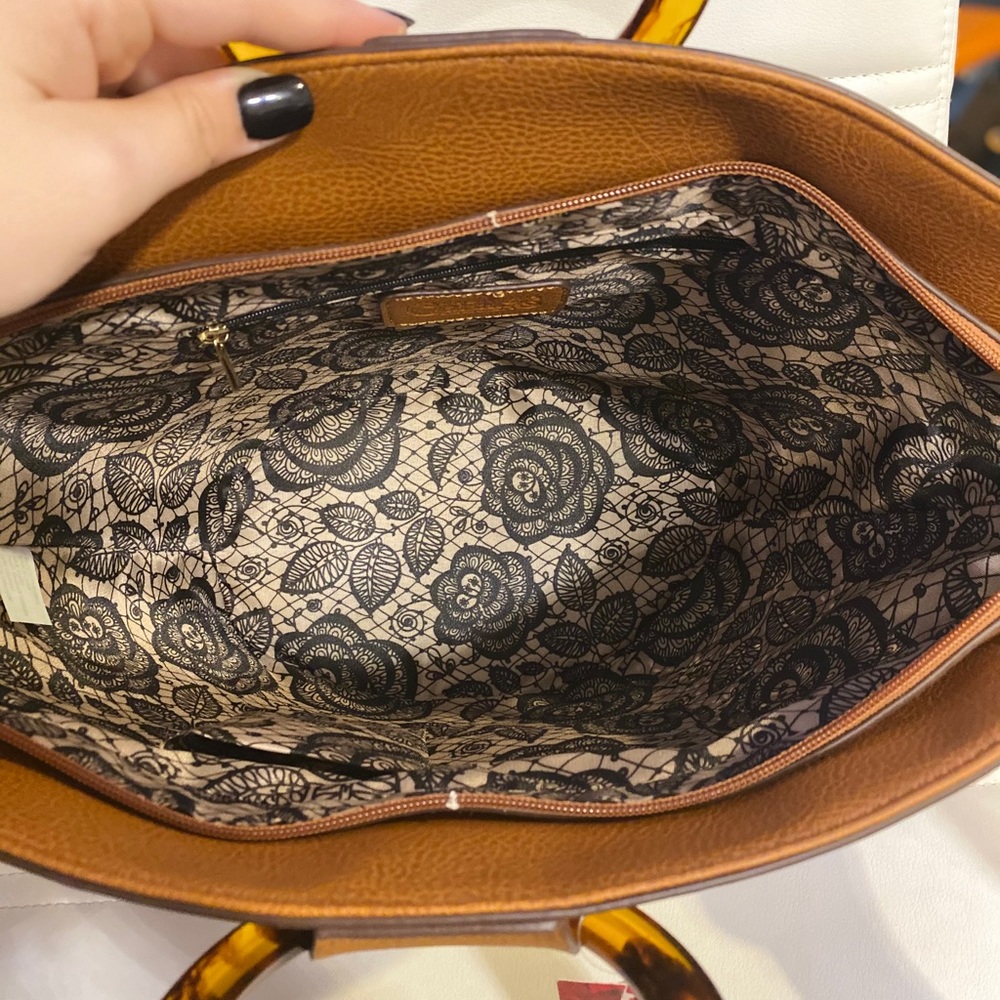 Purse - Picture 3 of 6